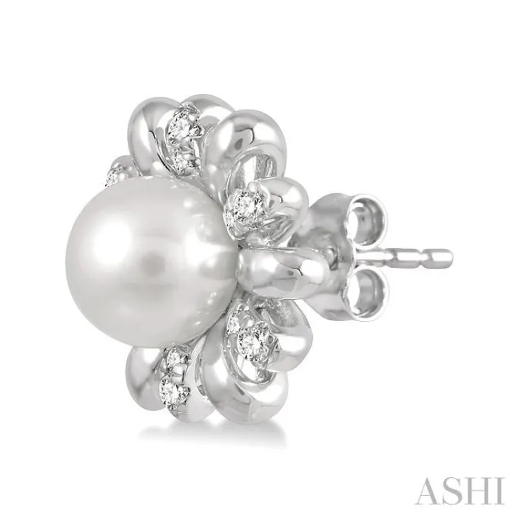 1/6 Ctw Floral 6MM Round Cultured Pearls & Round Cut Diamond Earring in 10K White Gold