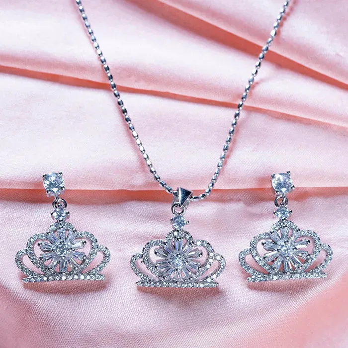 Crowned Radiance Pendant set