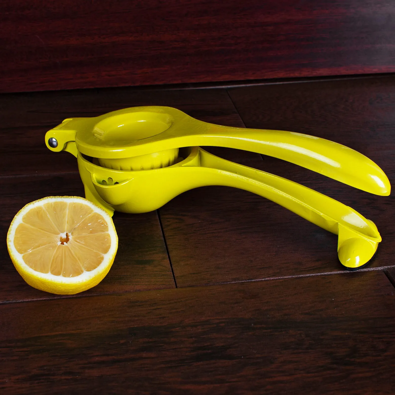 High End Citrus Juicers w/ Side Strainer ( Color Options)