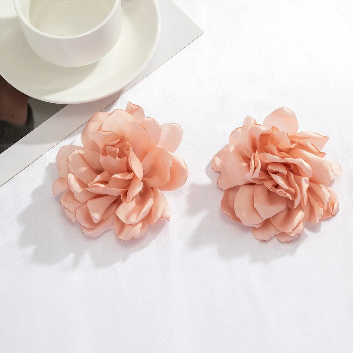 TEEK - Big Fab Flower Earrings