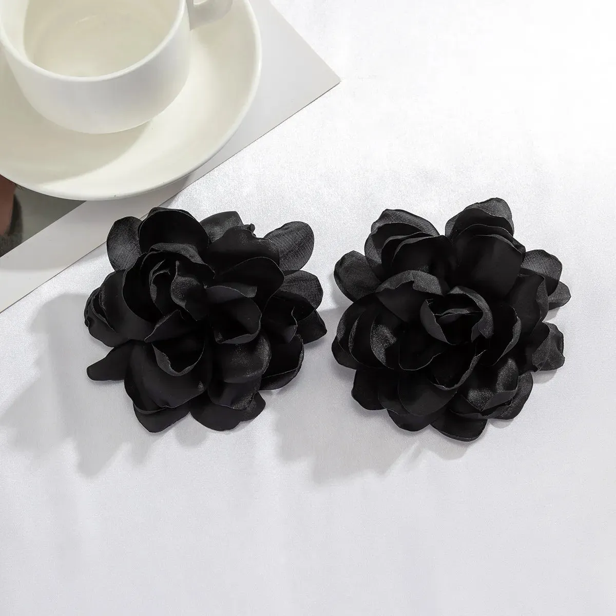 TEEK - Big Fab Flower Earrings