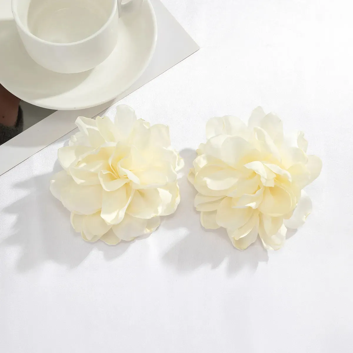 TEEK - Big Fab Flower Earrings