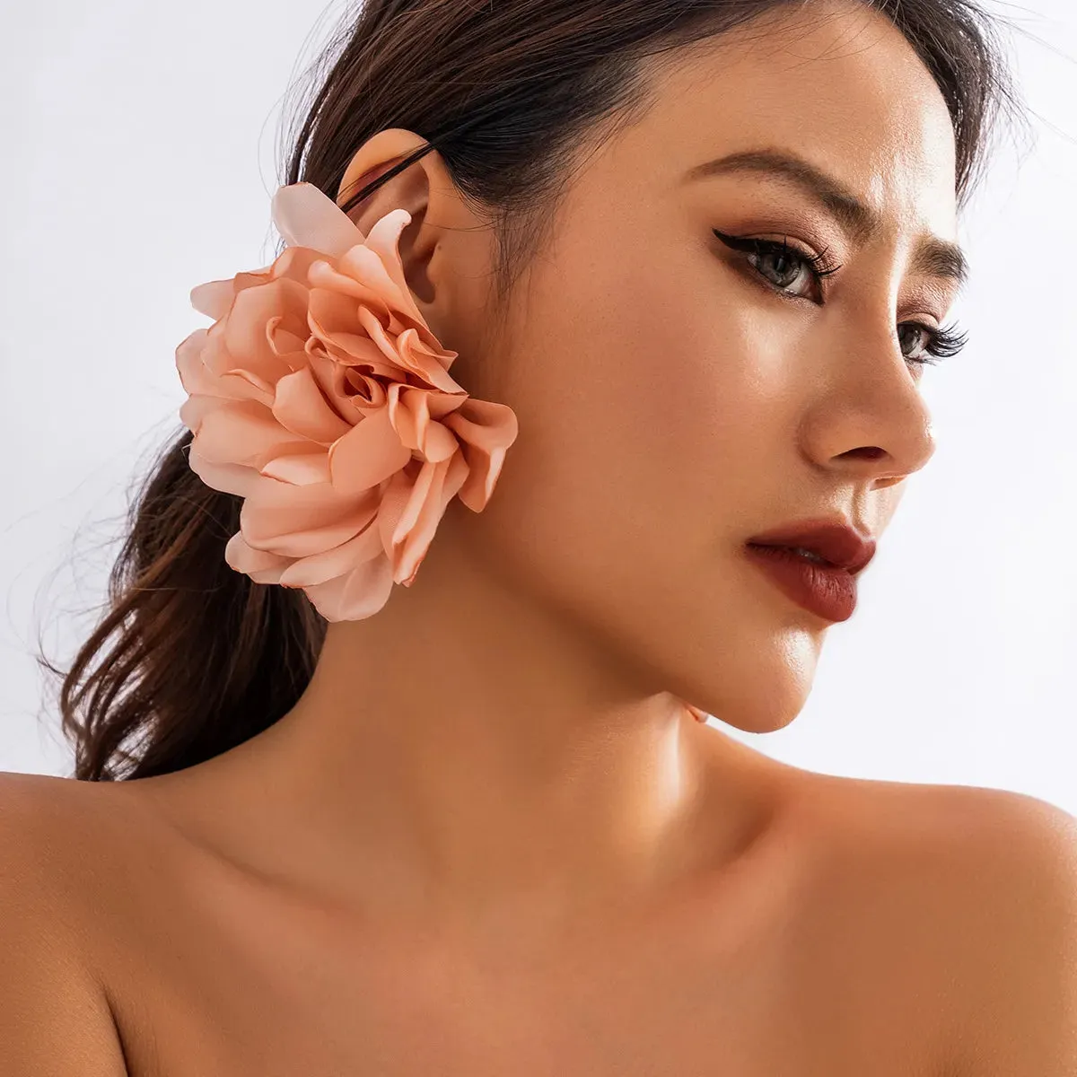 TEEK - Big Fab Flower Earrings